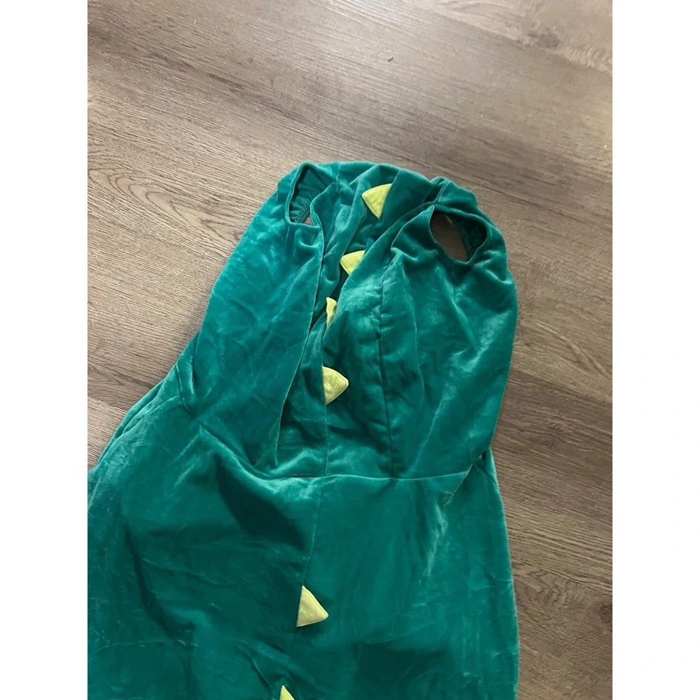 Green Dinosaur Pet Costume with Spikes and Tail Halloween Outfit Medium to Large